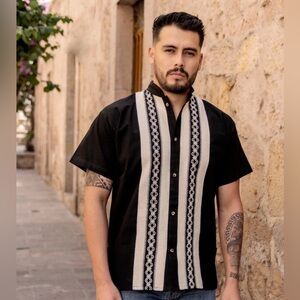 MS5 Men’s Traditional Mexican Guayabera Geometric Short Sleeve Shirt Size Large